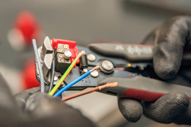 Best Licensed Electrician  in North Randall, OH